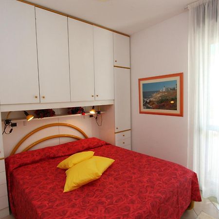 Complesso Solarium Apartamento Bibione Exterior foto