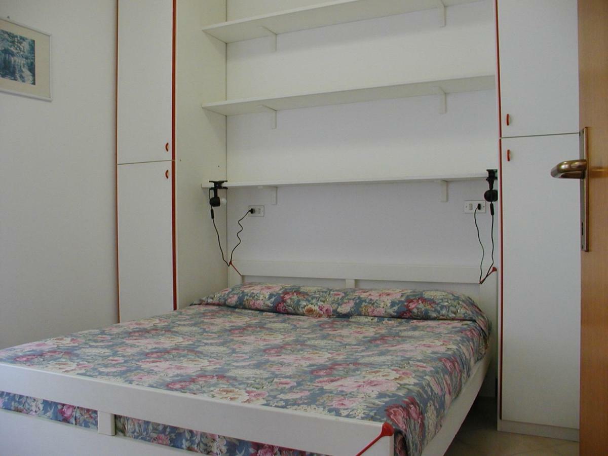 Complesso Solarium Apartamento Bibione Exterior foto